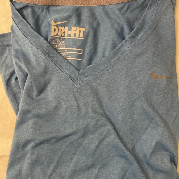 Nike Dri-Fit Bundle blue (m) yellow (m) green (l) tees - Picture 2 of 6